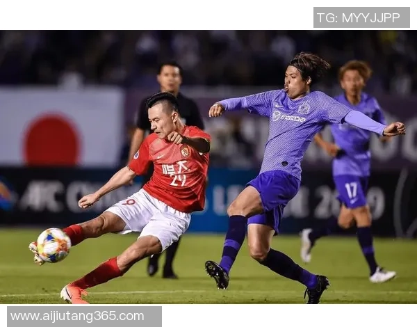 亚冠小组首轮精彩对决广州恒大迎战广岛三箭展现足球魅力与激情